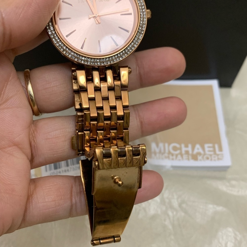 Needs battery- Michael Kors Rose gold watch Michael Kors darci pre-loved - Picture 8 of 10